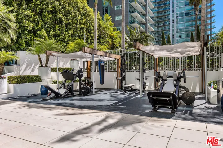 13700 Marina Pointe Drive 1016, Marina Del Rey, California 90292