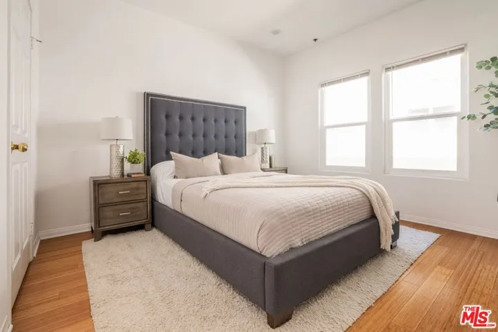 12011 Goshen Avenue 105, Los Angeles, California 90049