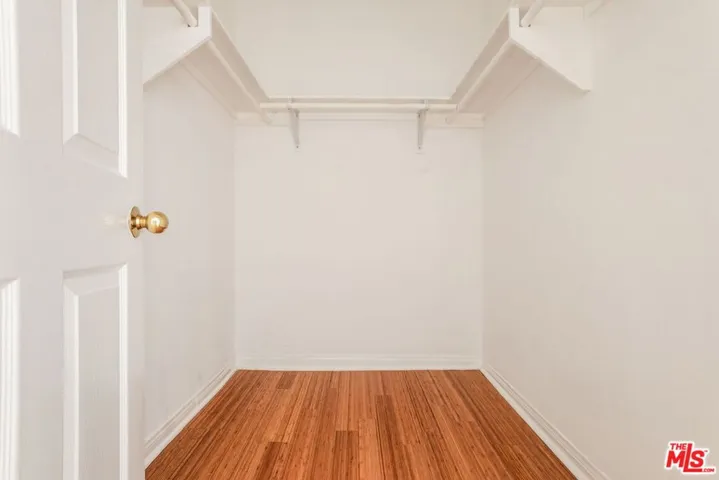 12011 Goshen Avenue 105, Los Angeles, California 90049