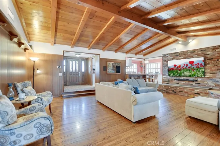 510 Fernshaw, La Verne, California 91750