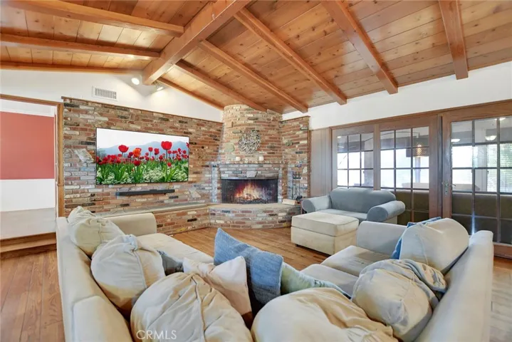 510 Fernshaw, La Verne, California 91750