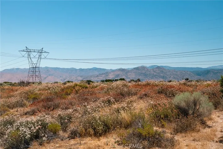 0 Mesa Linda, Oak Hills, California 92344