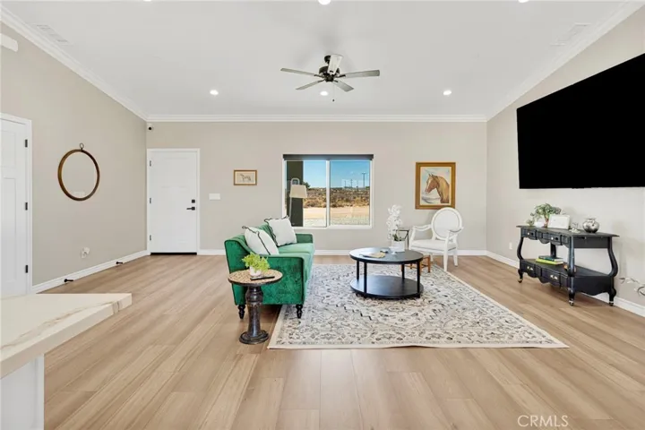 10770 Chipmunk, Apple Valley, California 92308