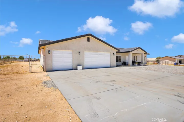 10770 Chipmunk, Apple Valley, California 92308