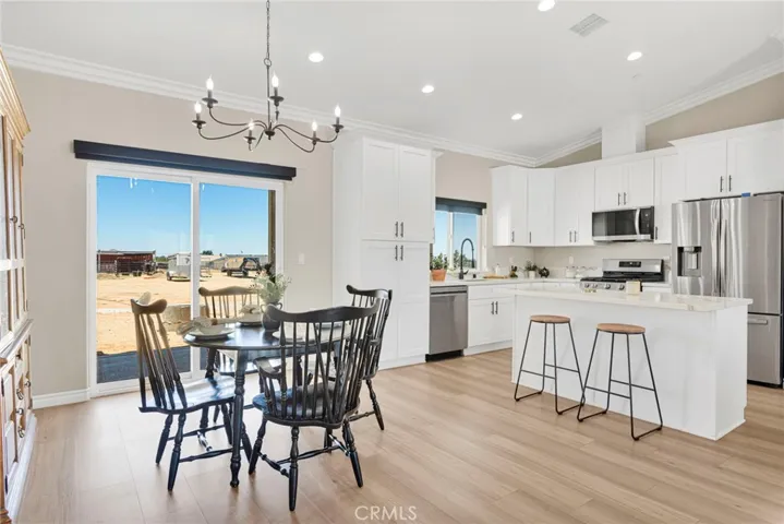 10770 Chipmunk, Apple Valley, California 92308