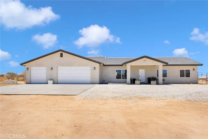 10770 Chipmunk, Apple Valley, California 92308