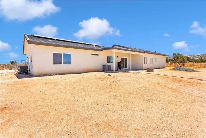 10770 Chipmunk, Apple Valley, California 92308