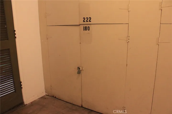 Storage unit