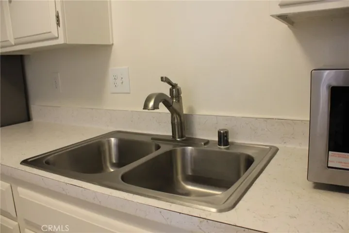 Kitchen sink