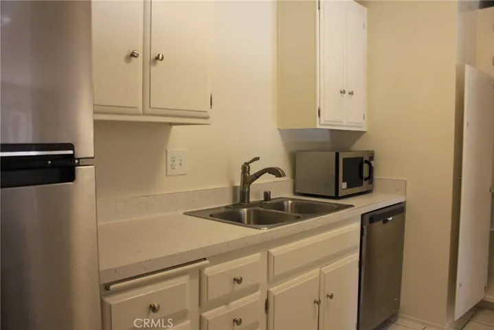 Stainless steel sink, dishwasher & microwave