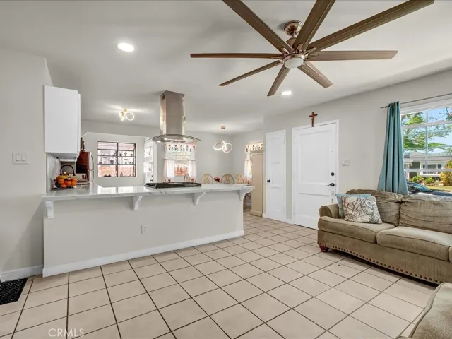 5072 Gardenia, Long Beach, California 90807