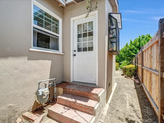 5072 Gardenia, Long Beach, California 90807