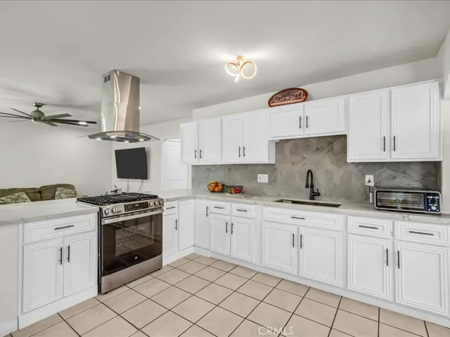 5072 Gardenia, Long Beach, California 90807
