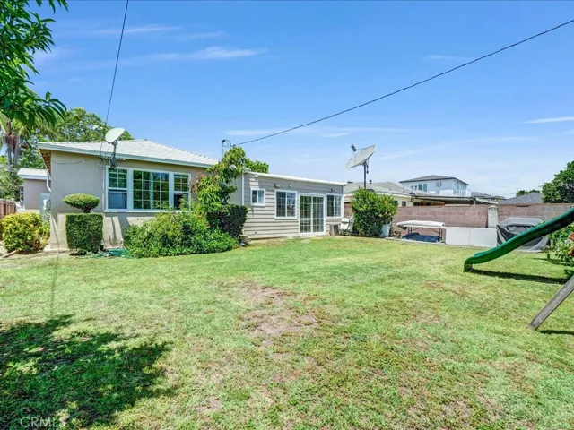 5072 Gardenia, Long Beach, California 90807