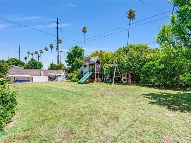 5072 Gardenia, Long Beach, California 90807