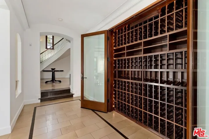 2134 La Mesa Drive, Santa Monica, California 90402