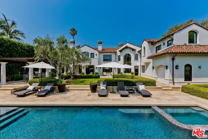 2134 La Mesa Drive, Santa Monica, California 90402