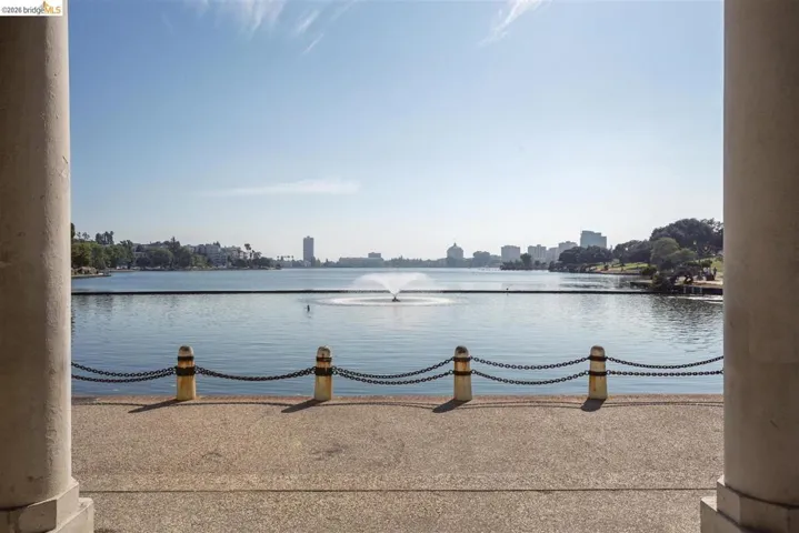 385 Jayne Ave 105, Oakland, California 94610