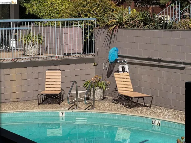 385 Jayne Ave 105, Oakland, California 94610