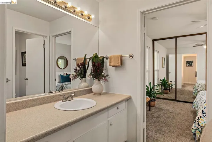 385 Jayne Ave 105, Oakland, California 94610