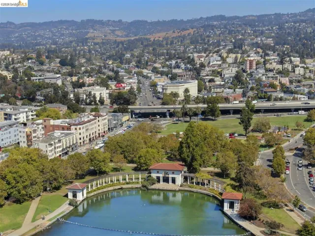 385 Jayne Ave 105, Oakland, California 94610