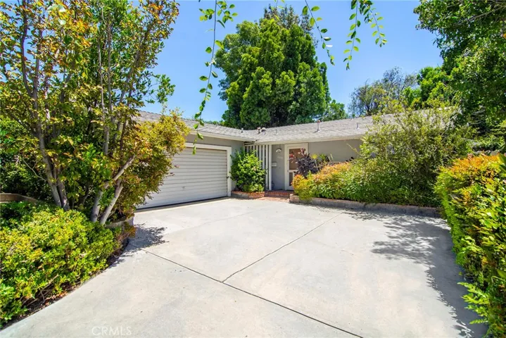 23518 Friar, Woodland Hills, California 91367