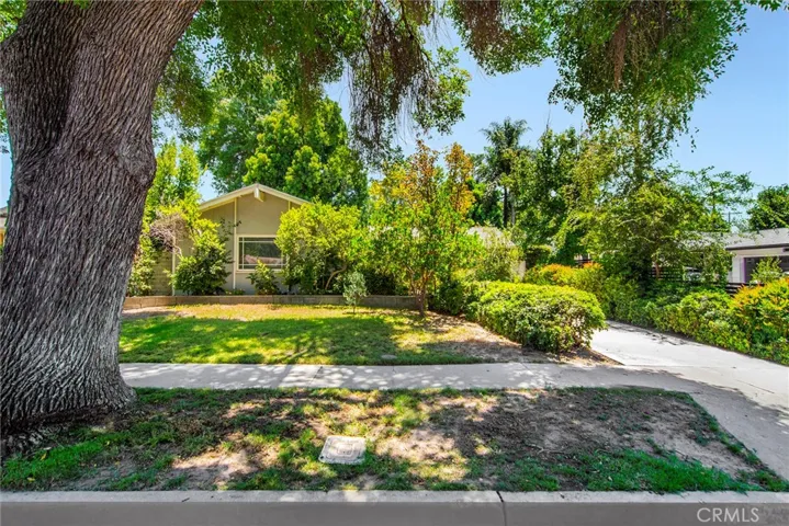 23518 Friar, Woodland Hills, California 91367