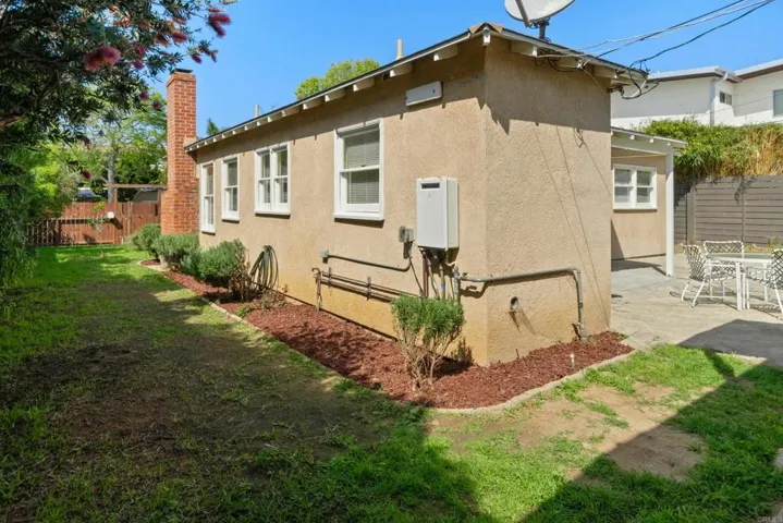 135 4th Street, Encinitas, California 92024