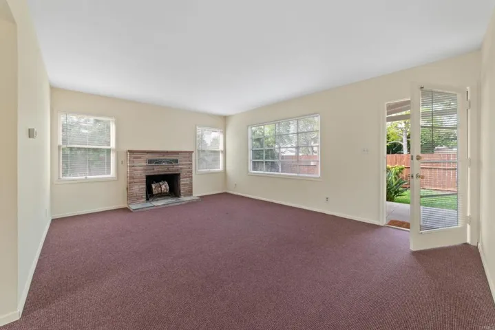 135 4th Street, Encinitas, California 92024