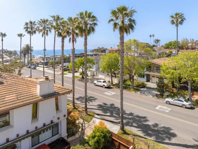 135 4th Street, Encinitas, California 92024