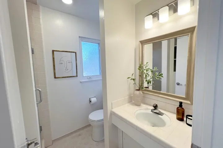 1522 Jamestown Drive, Cupertino, California 95014