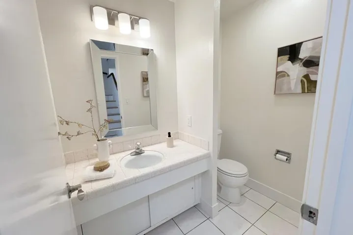 1522 Jamestown Drive, Cupertino, California 95014