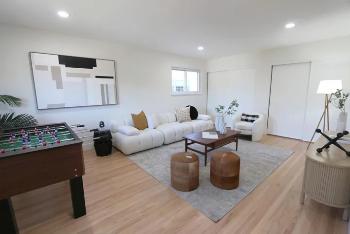 1522 Jamestown Drive, Cupertino, California 95014
