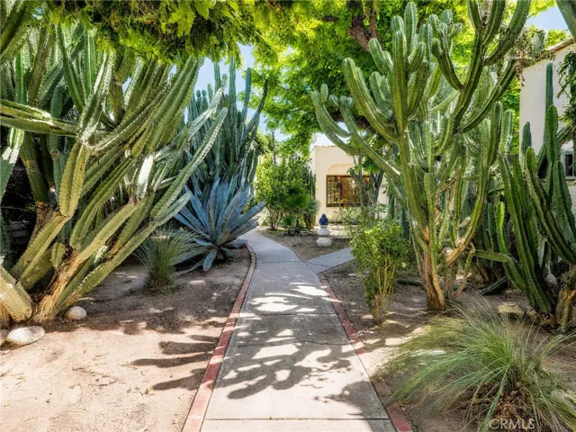 22028 Covello Street A, Canoga Park, California 91303