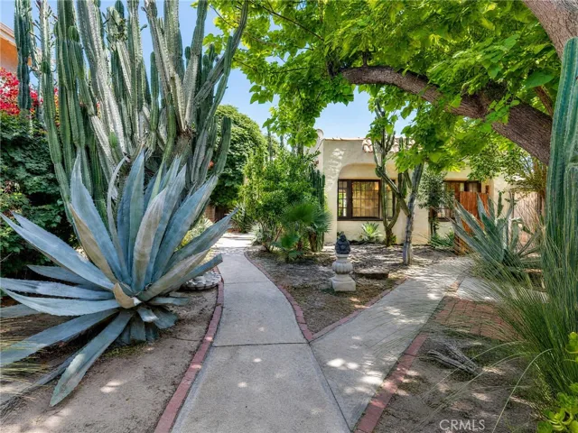22028 Covello Street A, Canoga Park, California 91303