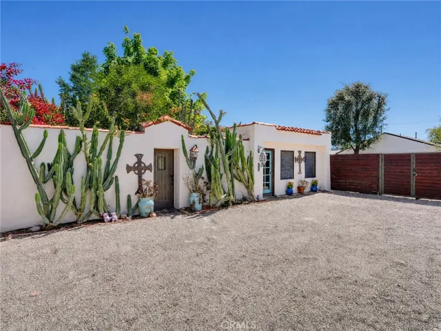 22028 Covello Street A, Canoga Park, California 91303