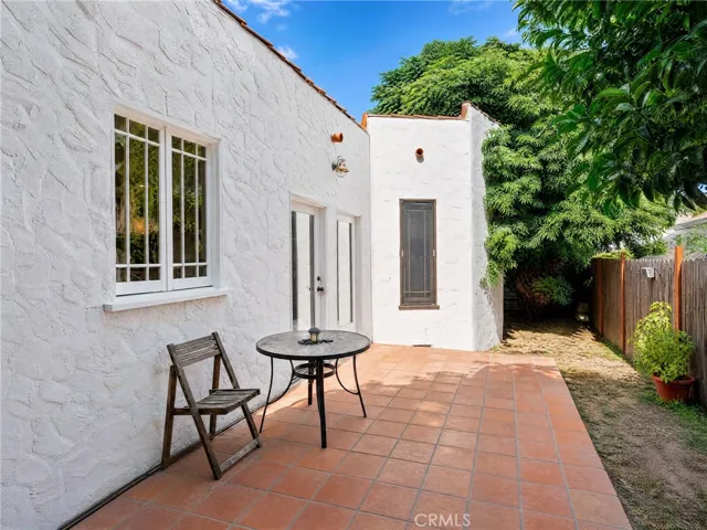 22028 Covello Street A, Canoga Park, California 91303