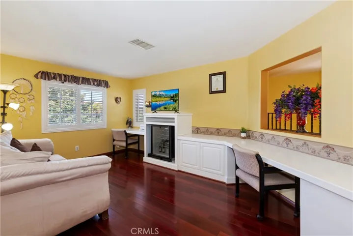 The Bonus room also has two overlooks into the livig room below and has a nice open entry.