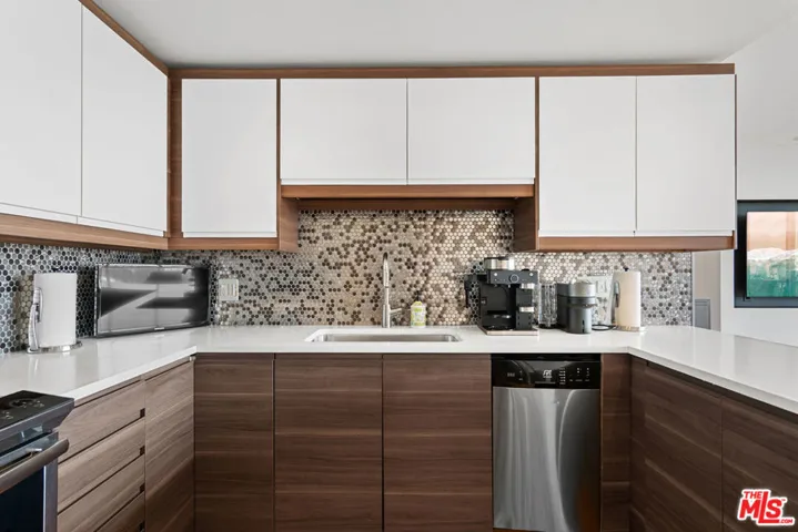 2160 Century Park East 602, Los Angeles, California 90067