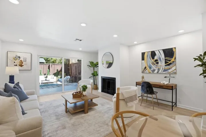 633 Forest Avenue, Palo Alto, California 94301