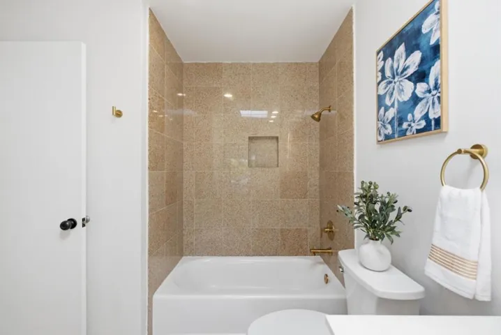 633 Forest Avenue, Palo Alto, California 94301