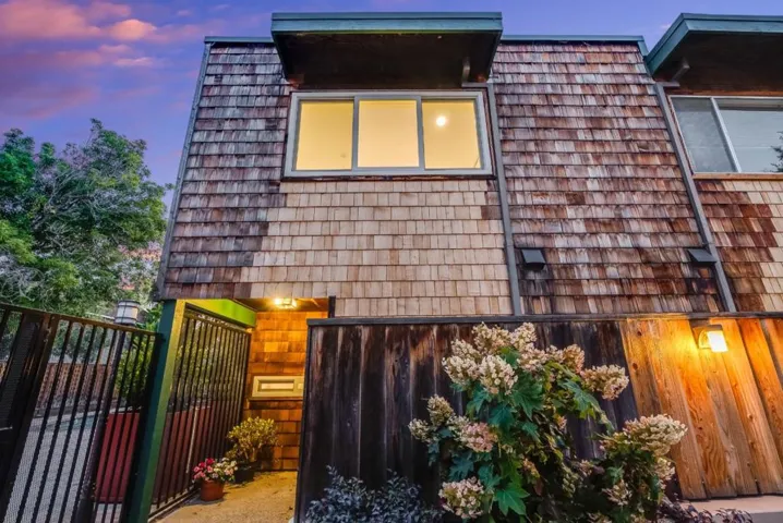 633 Forest Avenue, Palo Alto, California 94301
