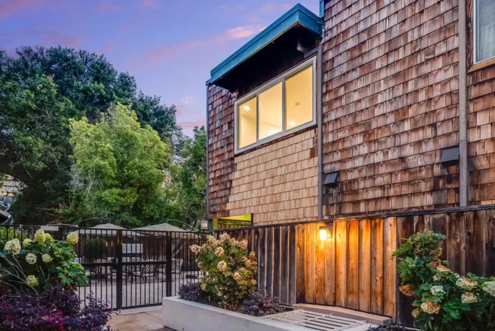 633 Forest Avenue, Palo Alto, California 94301