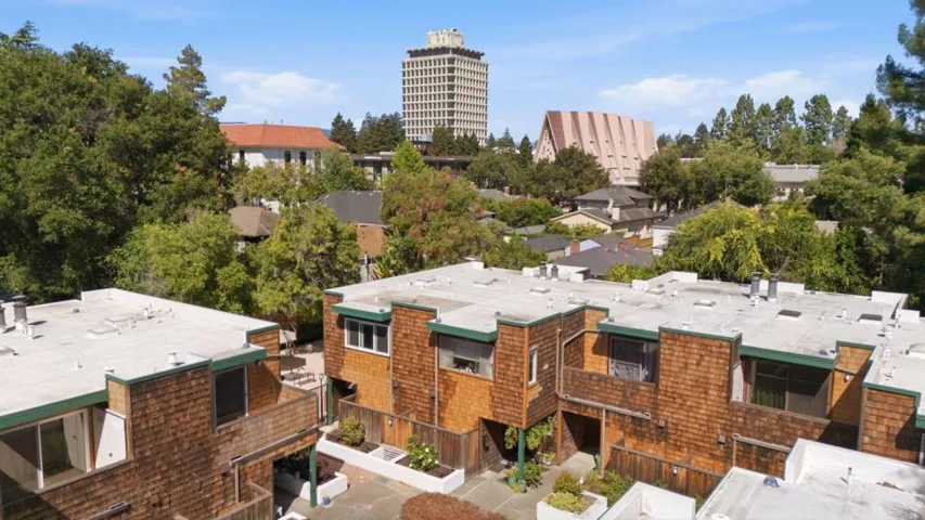 633 Forest Avenue, Palo Alto, California 94301