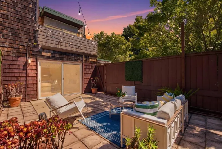 633 Forest Avenue, Palo Alto, California 94301