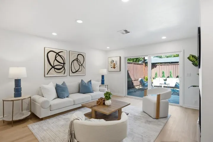 633 Forest Avenue, Palo Alto, California 94301