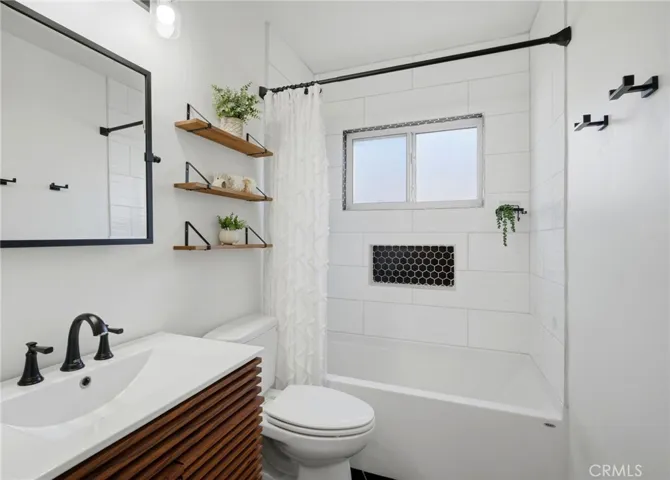 1484 W Maxzim Avenue, Fullerton, California 92833