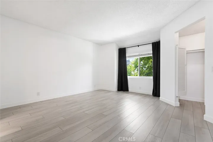 17 Hollowglen, Irvine, California 92604