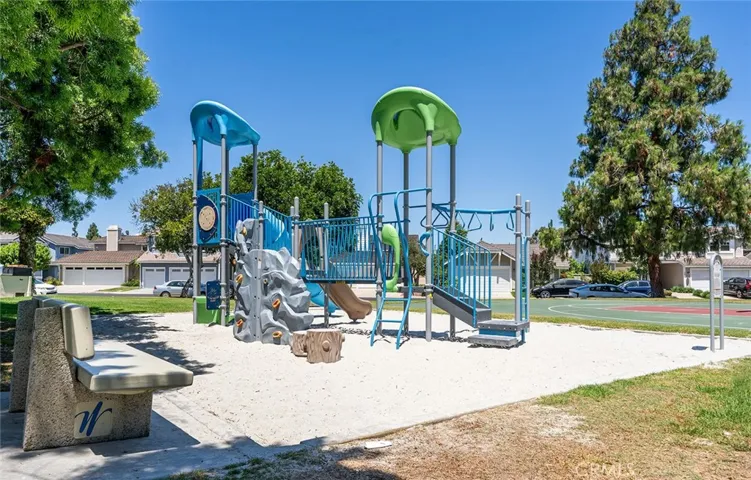 17 Hollowglen, Irvine, California 92604