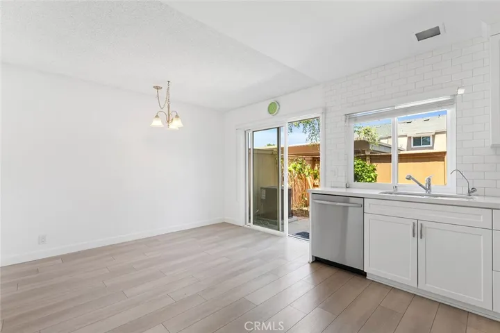 17 Hollowglen, Irvine, California 92604